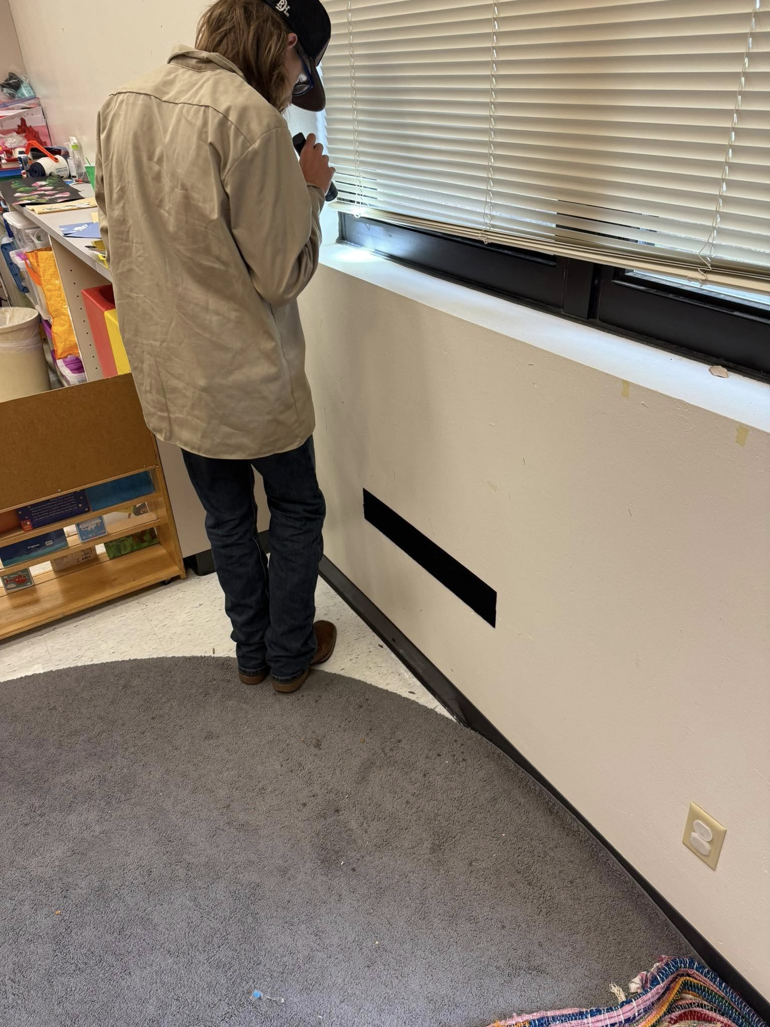 Inspecting a building interior for pests